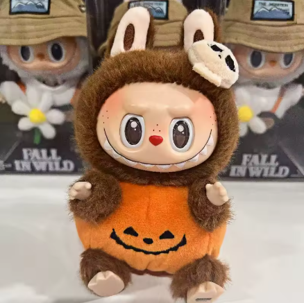 Mielas Labubu „Sit-Down Party Pumpkin“ pakabukas