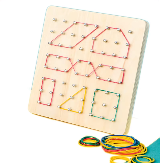 Medinė Geometrinė Lenta: Kūrimo ir Mokymosi Žaislas Vaikams