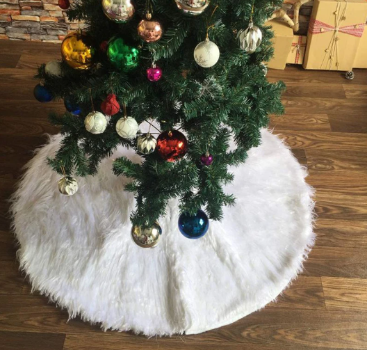 Baltas Kalėdinės eglutės sijonas