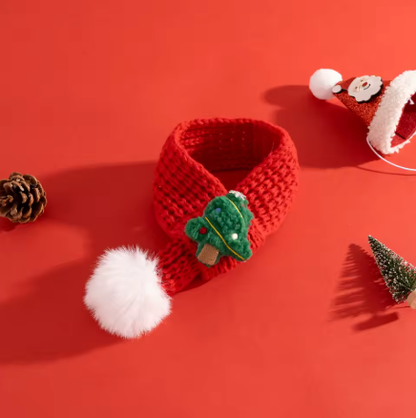 Kalėdinis megztas šalikėlis augintiniui