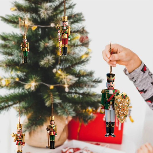 2D Mediniai Kalėdiniai Spragtukai – 36 vnt.