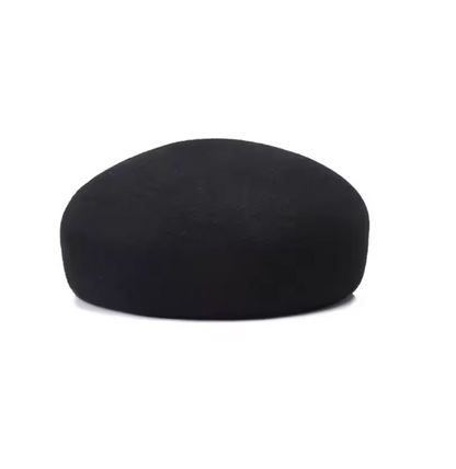 Elegancija su moderniu siluetu – dome top kepurė moterims