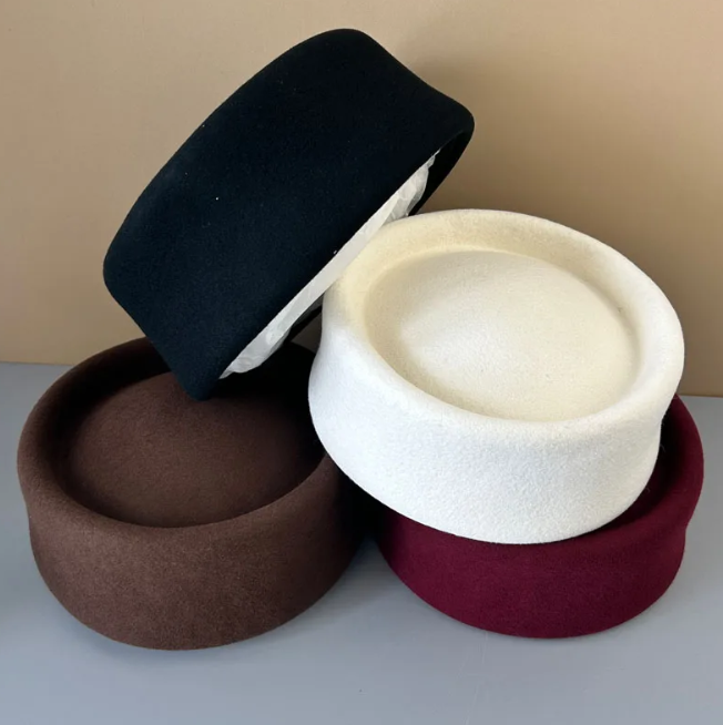 Concave top kepurė moterims