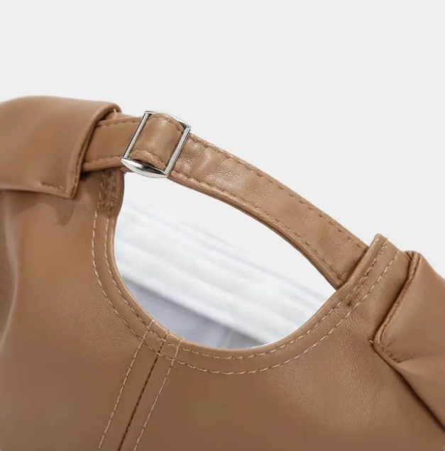 Kepurė be snapelio iš PU odos