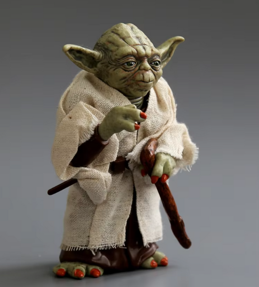 Star Wars Personažas – Master Yoda Su Drabužiais: 12 cm Veiksmo Figūrėlė